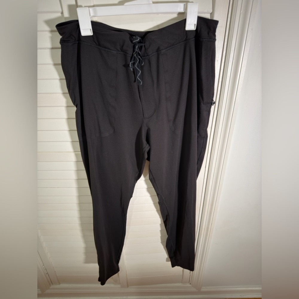 Patagonia Men's Classic Black Joggers with Drawstring